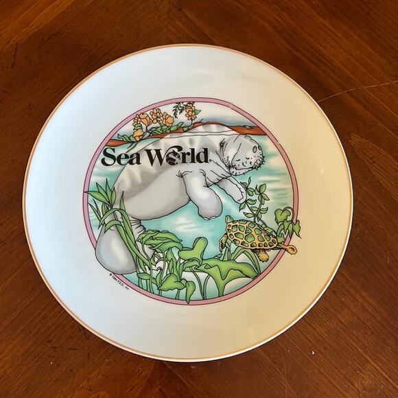 SeaWorld Vintage 90's Manatee Collectors Plate - Picture 1 of 3